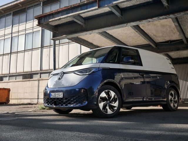 Elektryczny samochód dostawczy do firmy